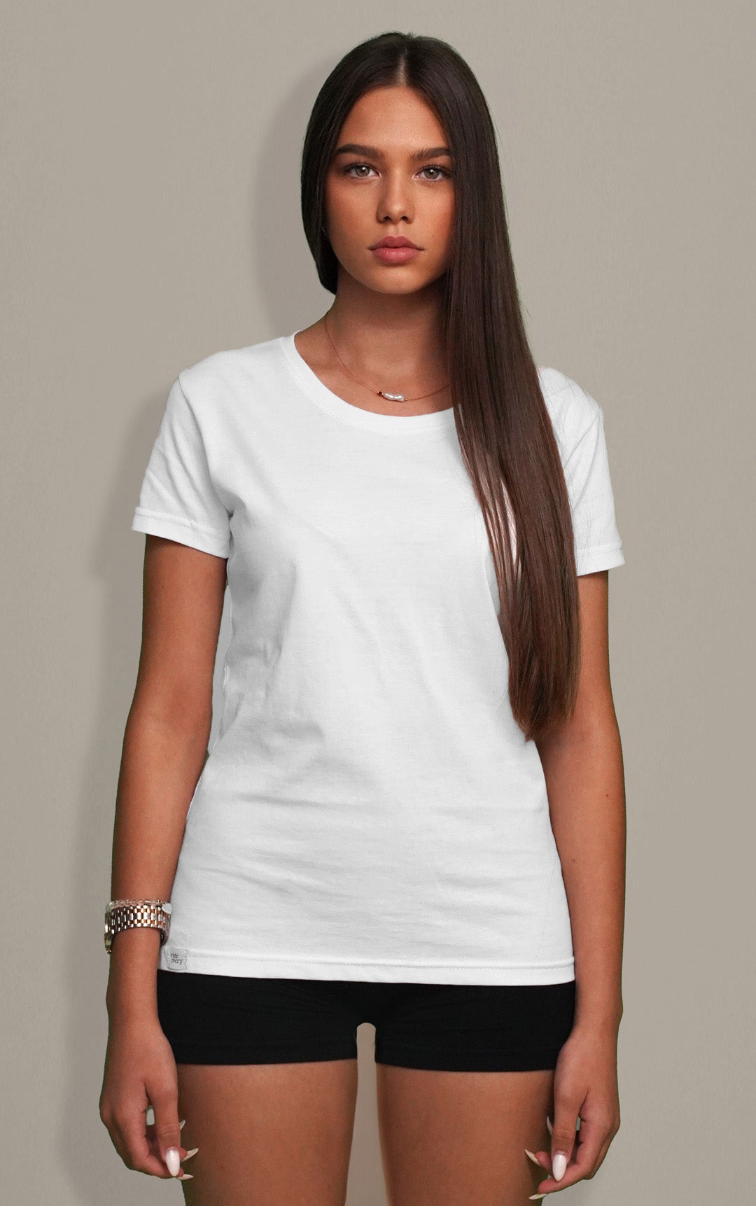 More Amore, Por Favore – Bela Ženska Streetwear Majica