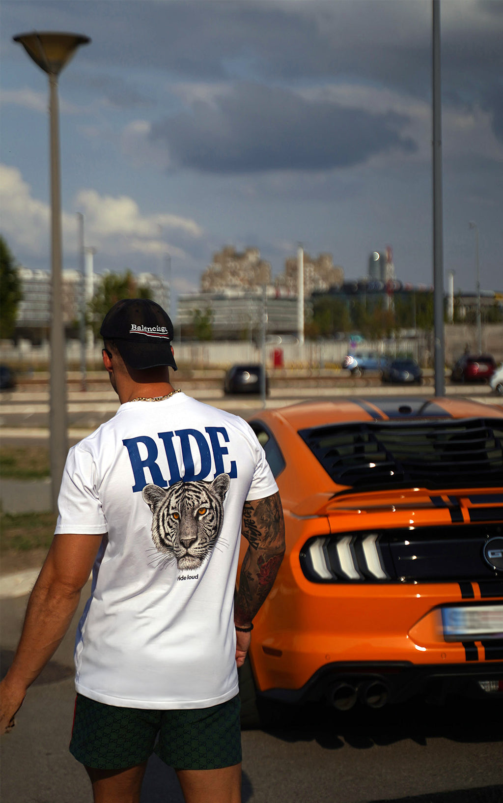 Ride Loud – Bela Muška Oversized Streetwear Majica