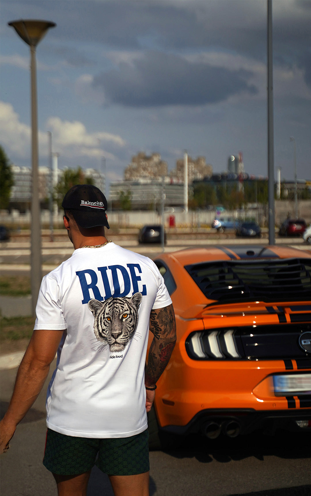 Ride Loud – Bela Muška Oversized Streetwear Majica